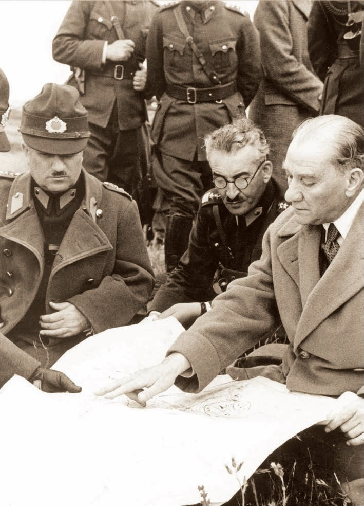 Atatürk Köşesi