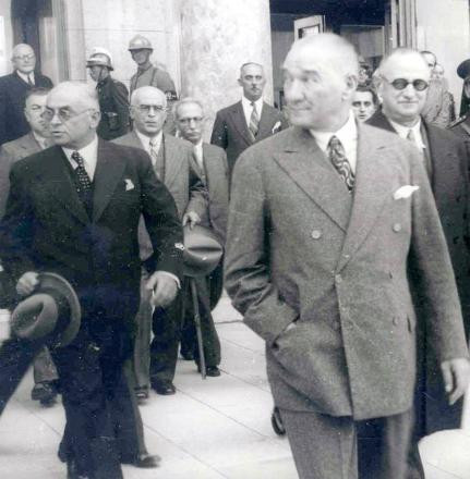 Atatürk Köşesi