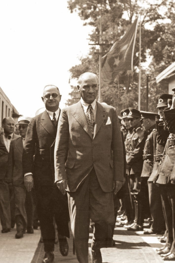 Atatürk Köşesi